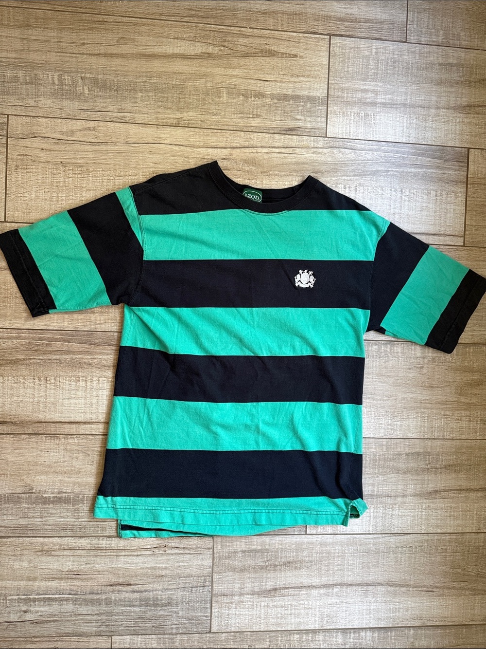Vintage IZOD Striped Heavyweight T-Shirt Large Green Navy Crest Logo USA Fabric